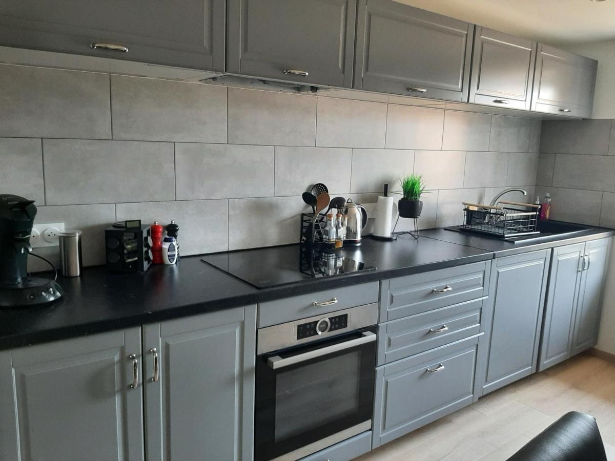Superbe appartement dans résidence privée au calme Amplepuis Esterno foto